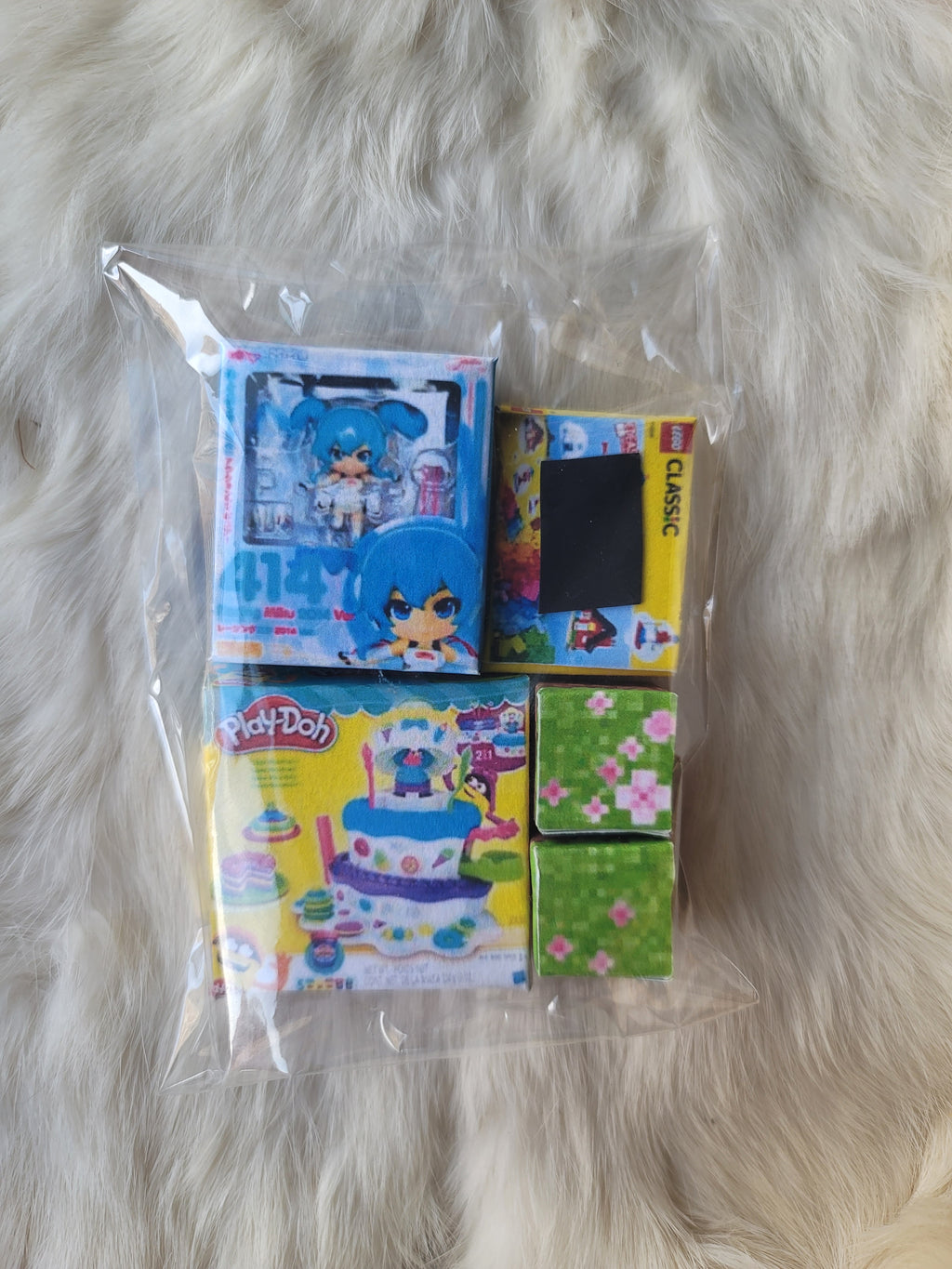 Hatsune Miku Minecraft Lego Playdough mini magnet kit