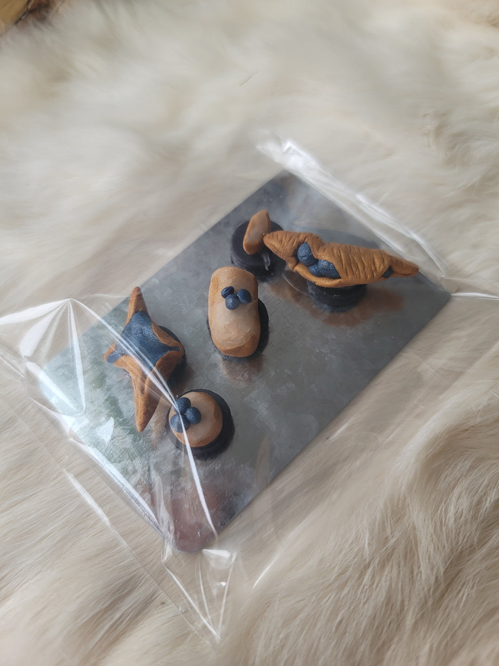 Blueberry Pastry Magnet Set