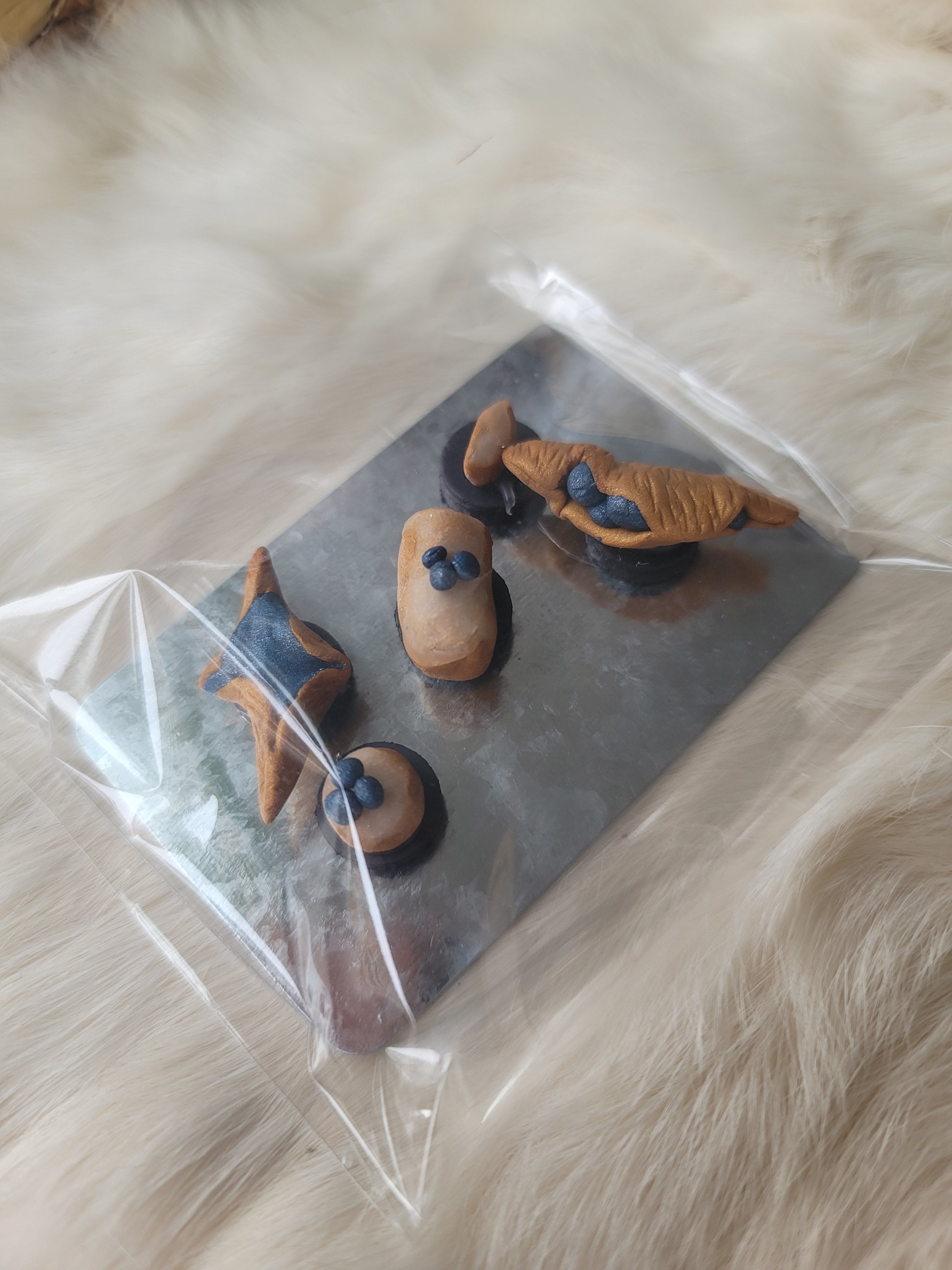 Blueberry Pastry Magnet Set