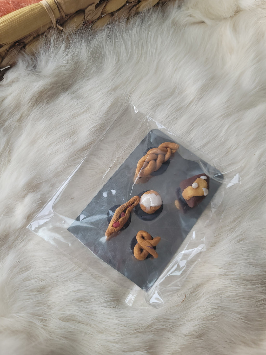 Assorted Baked Goods Magnet Kit
