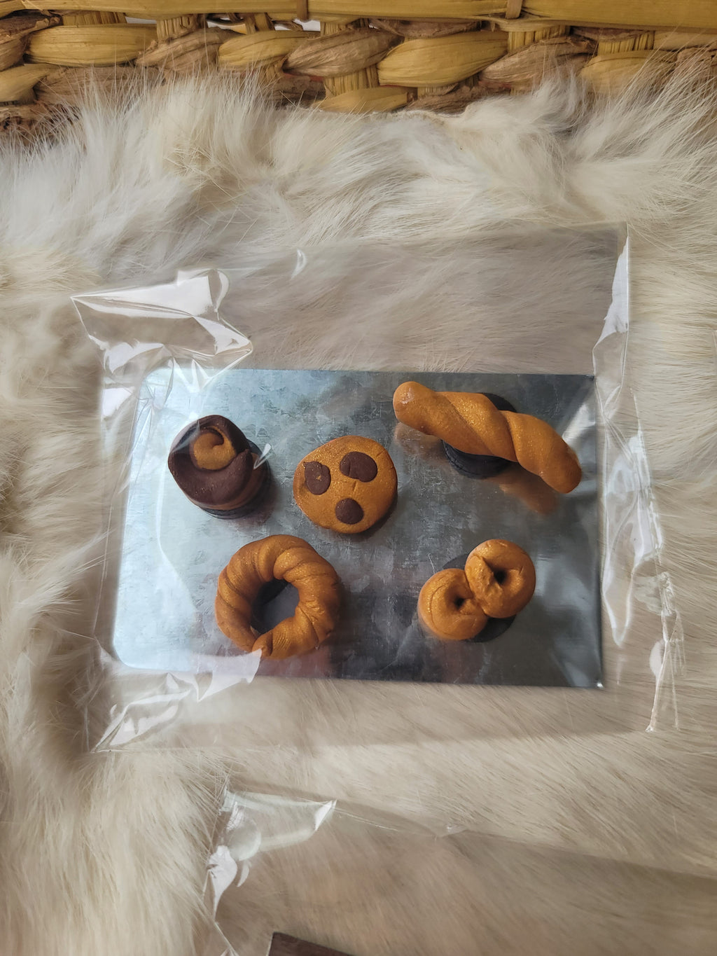 Assorted Baked Goods Magnet Kit