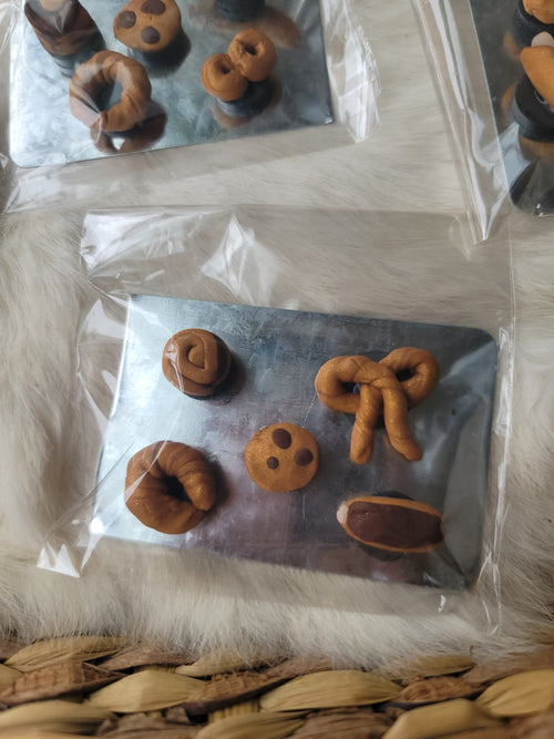 Assorted Baked Goods Magnet Kit