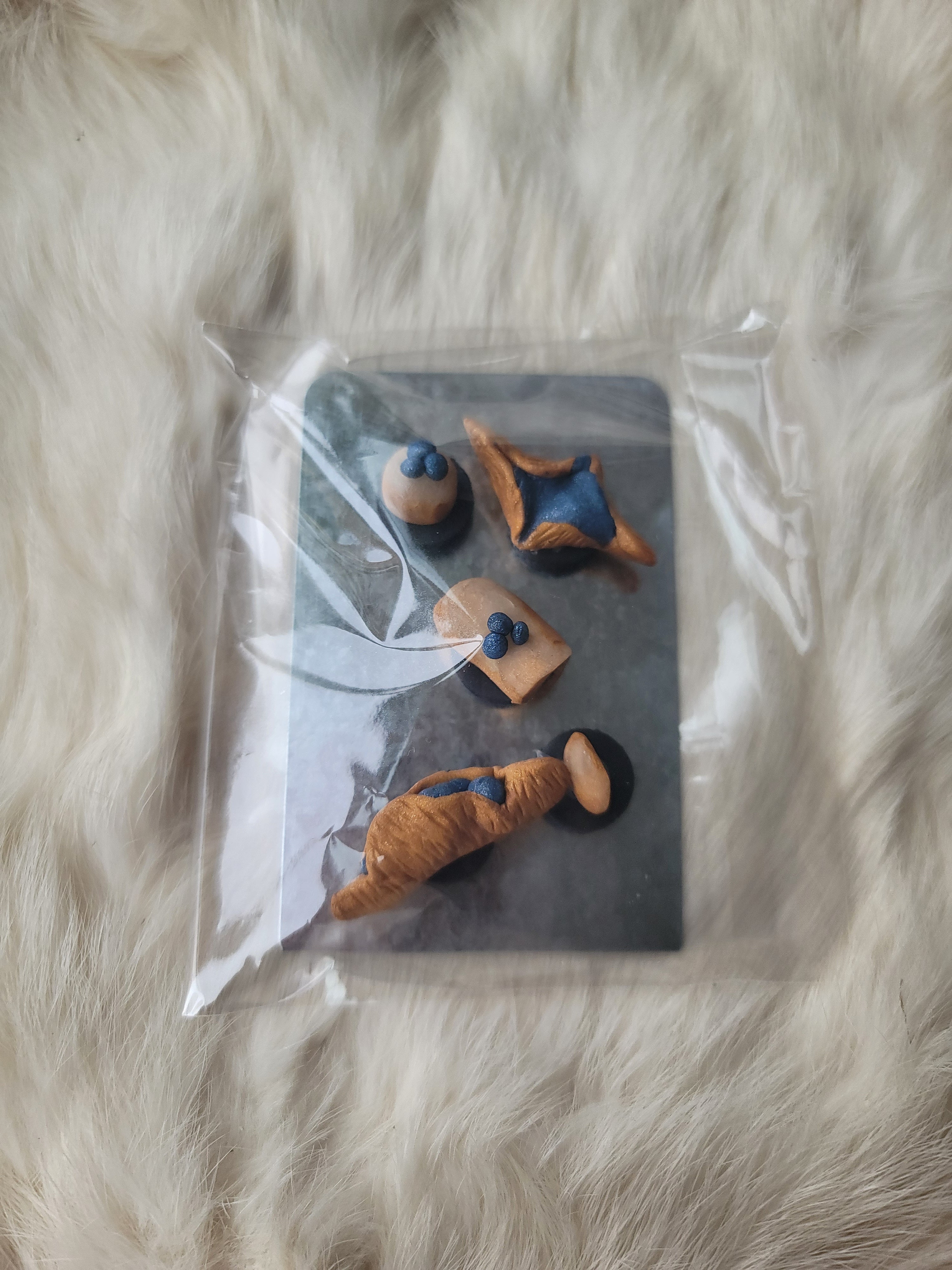 Blueberry Pastry Magnet Set